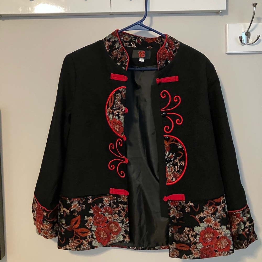 Authentic Traditional Chinese Floral Embroidered Black Jacket